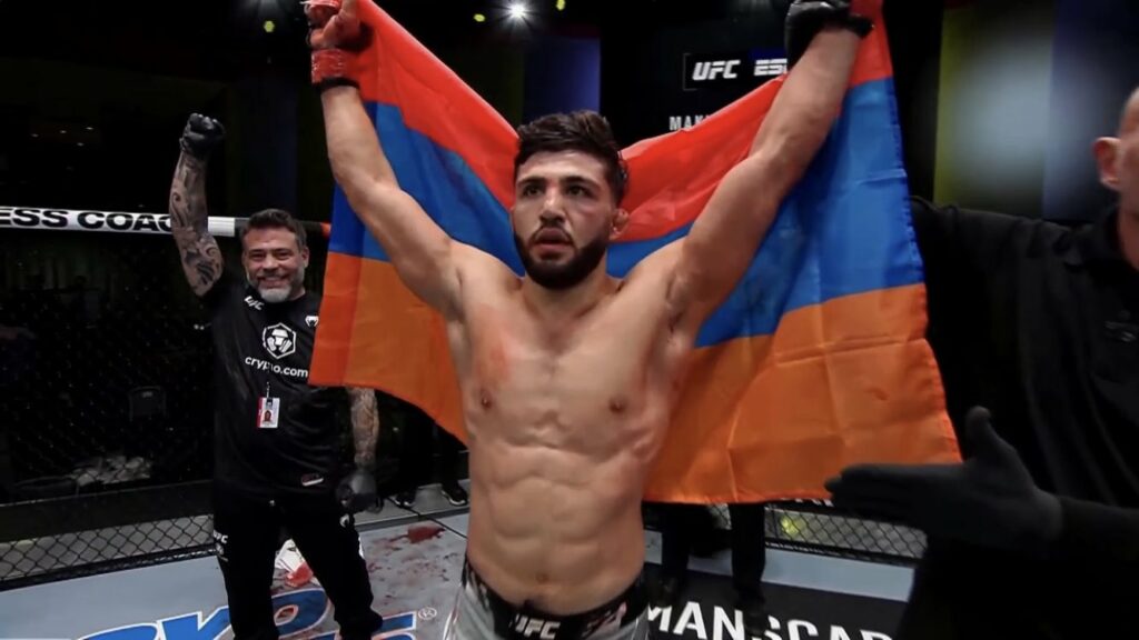 Joel Álvarez cae derrotado ante Arman Tsarukyan en UFC Vegas 49