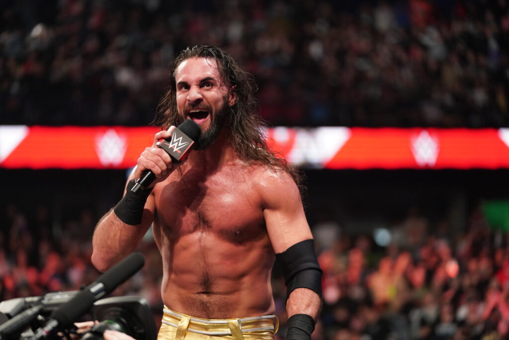 Seth Rollins critica las menciones de AEW a WWE en televisión: "Me parece muy hortera y apesta a desesperación"