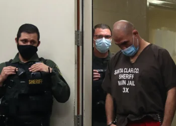 La jueza rechaza la libertad bajo fianza para Caín Velásquez: "El riesgo es demasiado grande"