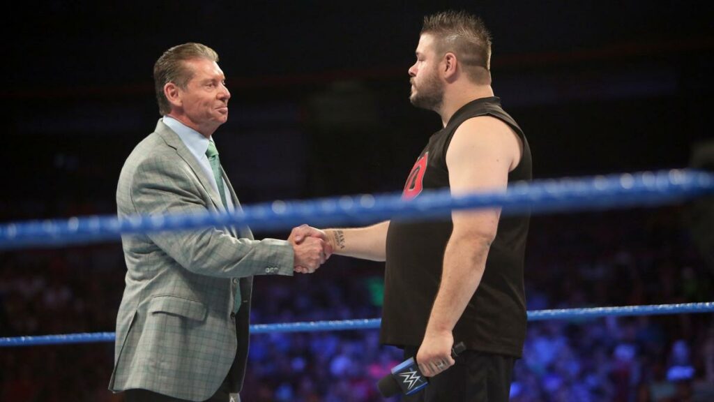 Kevin Owens revela que Vince McMahon en persona le pidió que renovara con WWE