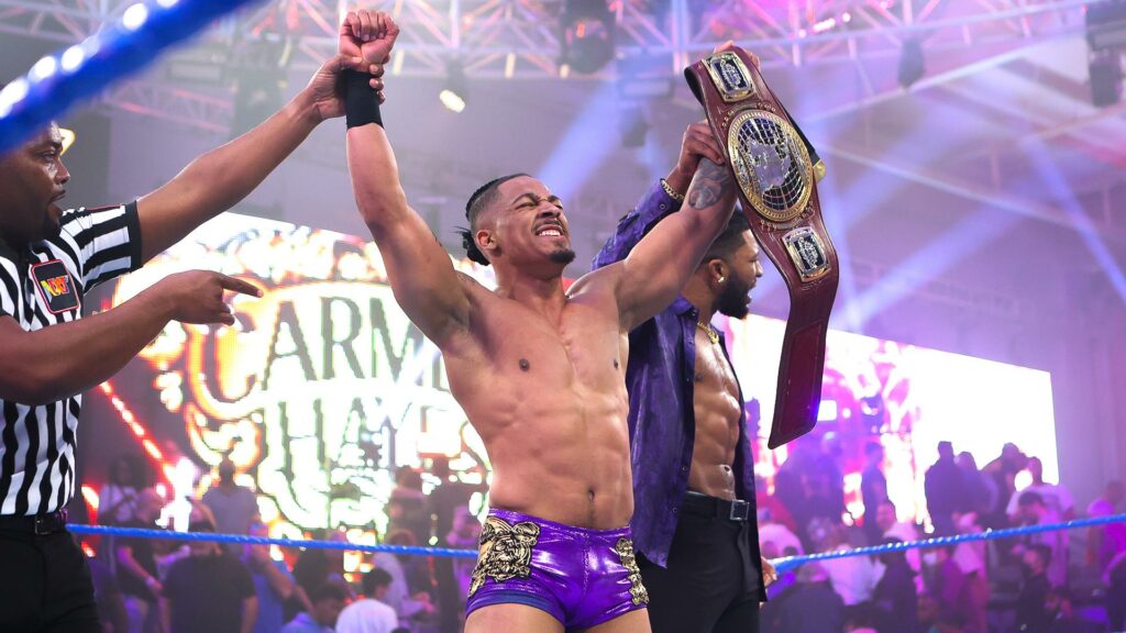 Carmelo Hayes retiene el Campeonato Norteamericano de NXT ante Pete Dunne