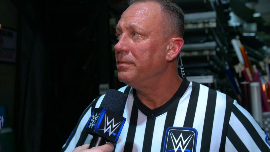 Se revela una curiosa restricción que tendrían los árbitros de WWE