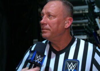 Se revela una curiosa restricción que tendrían los árbitros de WWE