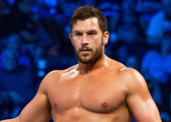 El ex WWE Fandango se une a Control Your Narrative