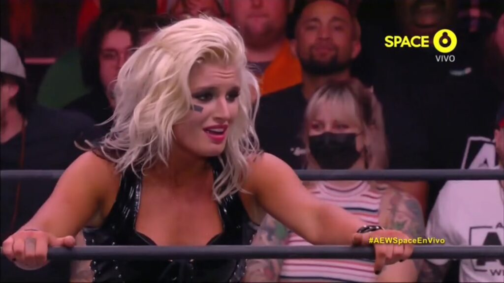 Toni Storm debuta en AEW y se clasifica a la Owen Hart Cup