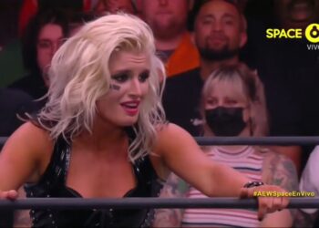 Toni Storm debuta en AEW y se clasifica a la Owen Hart Cup