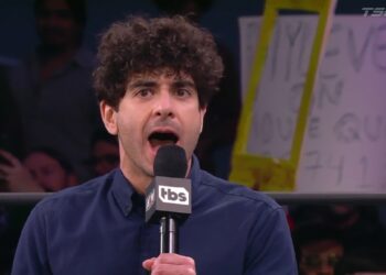 Tony Khan anuncia que compró ROH