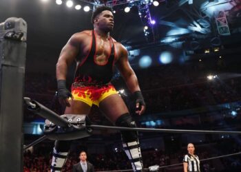 Powerhouse Hobbs dedicó su combate contra CM Punk en el Arthur Ashe a su madre recientemente fallecida