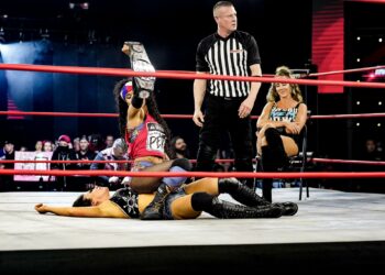 Tasha Steelz retiene el Campeonato Mundial de Knockouts en una Street Fight match