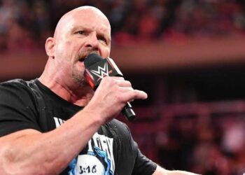 CM Punk reconoce que le gustaría formar equipo con Stone Cold Steve Austin