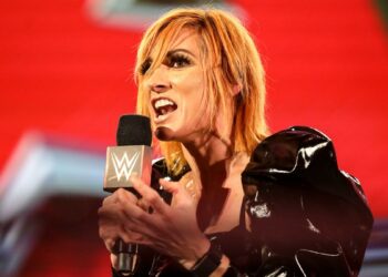 Becky Lynch sobre la división femenina de AEW: "No son tan buenos como nosotros"