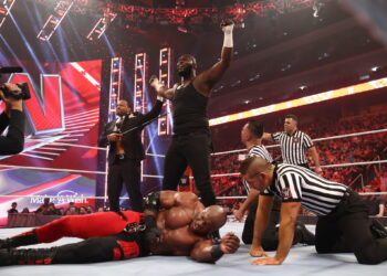 Omos cree que MVP es mejor mentor que AJ Styles