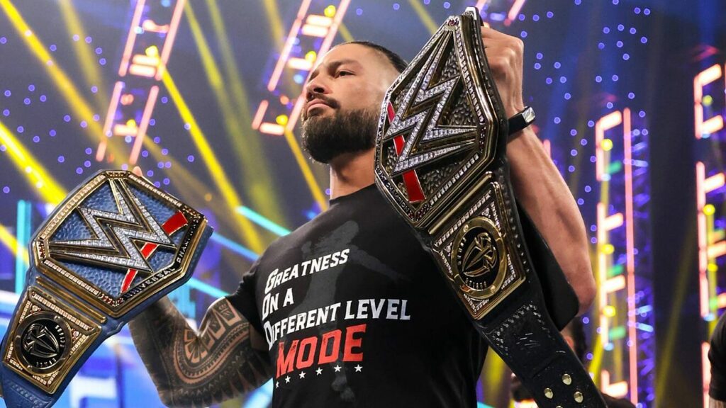 Roman Reigns nombra a The Rock durante un evento en vivo de WWE