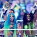 Sasha Banks rompe a llorar mientras habla sobre su primera victoria en WrestleMania Charlotte Flair comenta lo ocurrido entre Sasha Banks, Naomi y WWE