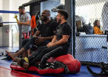Henry Cejudo habla sobre el posible combate entre Jon Jones y Stipe Miocic