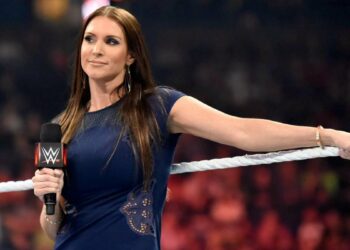 Stephanie McMahon pasa por quirófano