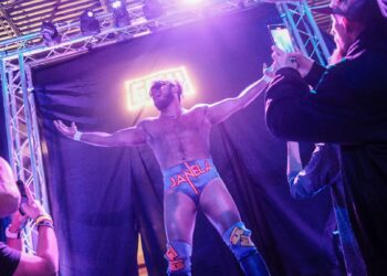 Joey Janela vence a X-Pac en GCW Joey Janela's Spring Break 6 (Parte 1)