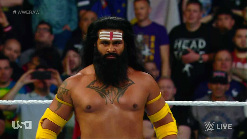 Veer Mahaan hace su regreso en WWE RAW