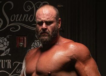 Adam Scherr, sobre las críticas a "Control Your Narrative": "Ámanos, ódianos, todo el mundo habla de nosotros"