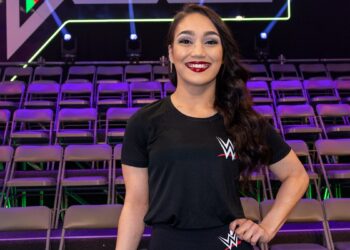 Rok-C debutará en WWE este viernes con un nuevo nombre