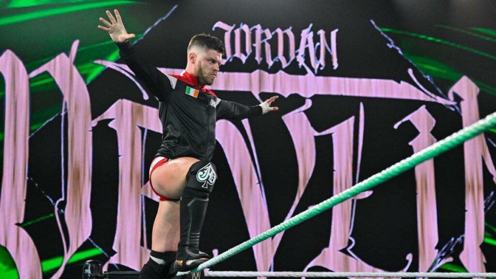 Jordan Devlin abandona WWE NXT UK