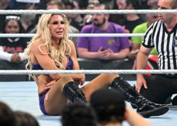 WWE anuncia que Charlotte Flair estará fuera indefinidamente