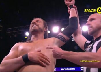 Adam Cole clasifica a la final de la Owen Hart Cup masculina 2022