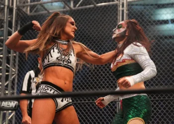 Thunder Rosa compara su rivalidad con Britt Baker con la que tuvieron The Rock y Stone Cold