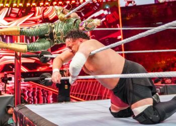 Mike Chioda revela las indicaciones que recibió durante la lucha entre Rey Mysterio y Samoa Joe en WrestleMania 35