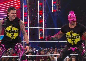Rey Mysterio y Dominik hacen su regreso a WWE RAW