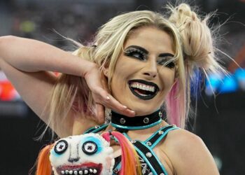 Alexa Bliss brinda detalles de la creación de la muñeca Lily