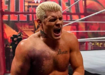 Cody Rhodes revela que sus familiares se enteraron una forma curiosa de su lesión