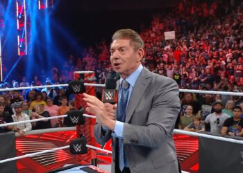 Vince McMahon hace una nueva aparición en WWE RAW
