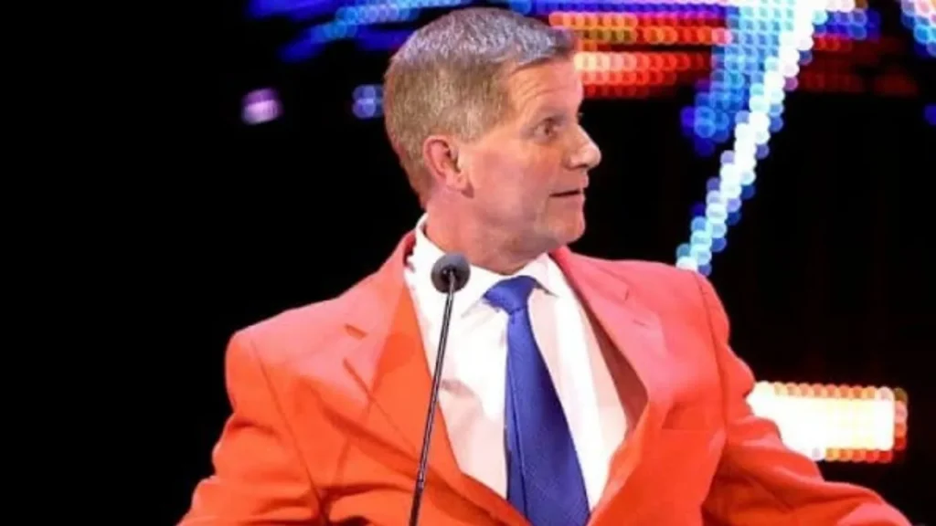 Reacciones en backstage a la salida temporal de John Laurinaitis de WWE