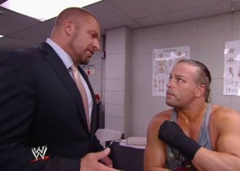 Rob Van Dam creía que Triple H tenía un trato preferencial por estar casado con Stephanie McMahon