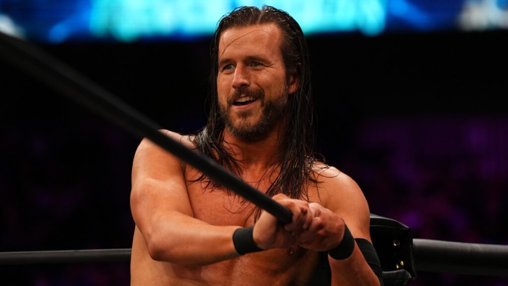 Actual campeón en WWE reacciona al regreso de Adam Cole en AEW Dynamite