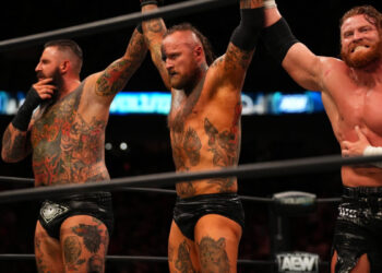 Buddy Matthews revela que padece de una lesión en el hombro