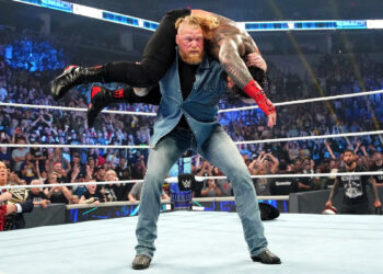 Booker T no cree que traer de regreso a Brock Lesnar sea una medida desesperada de WWE