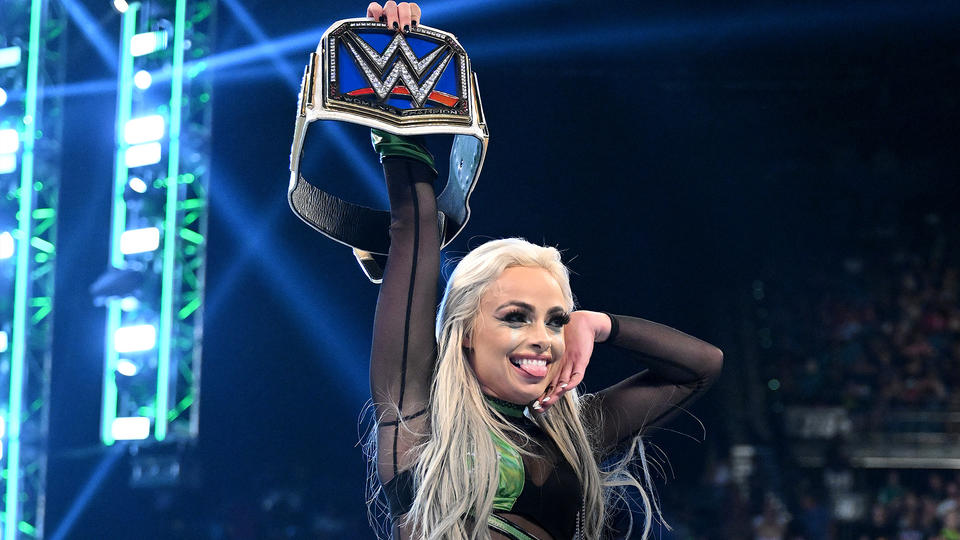 Liv Morgan gana el Campeonato Femenino de SmackDown tras canjear ante Ronda Rousey en Money in the Bank 2022