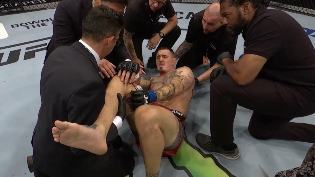 Tom Aspinall sufre una grave lesión en la rodilla durante UFC London