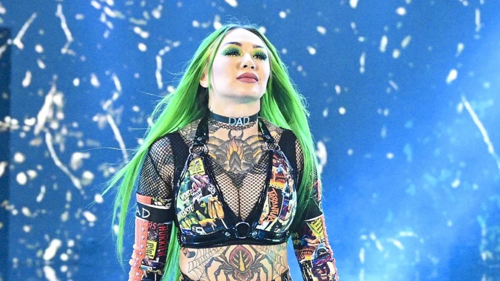 Shotzi reaparece con su nuevo 'look' en el WWE Live de Ciudad de México