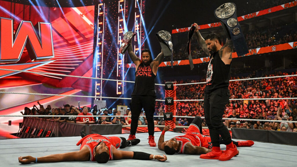 The Usos alcanzan un hito histórico en WWE