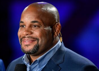 Jimmy Smith está preocupado por la poca reacción del público a Daniel Cormier