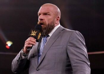 Detalles sobre la reunión de Triple H con el talento antes de WWE RAW