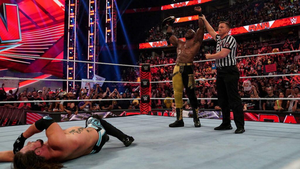 Bobby Lashley defiende exitosamente el Campeonato de Estados Unidos en WWE RAW