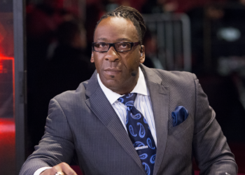 Booker T contradice las declaraciones de Dana Brooke