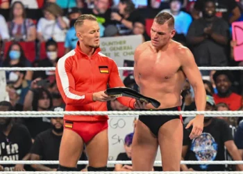 Gunther retiene el Campeonato Intercontinental en WWE SmackDown