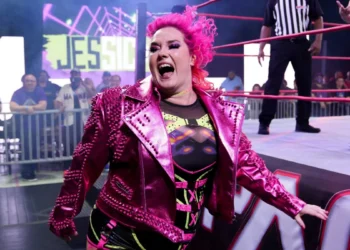 Jessicka firma con IMPACT Wrestling