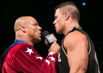 Kurt Angle habla del 'heel turn' de John Cena