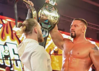 Tyler Bate aparece en NXT Heatwave 2022